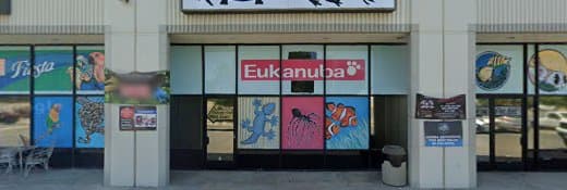 Dog day care center Ellie's Doggy Salon Palmdale