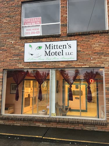Dog day care center Mitten's Motel Boarding for Cats and Kittens Gresham