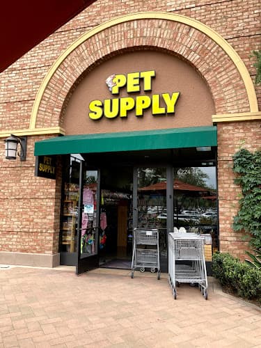 Dog day care center Pet Supply Irvine
