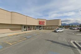 Dog day care center PetSmart Grooming Anchorage