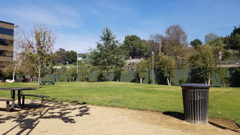 Dog Park El Paseo De Cahuenga Park Burbank
