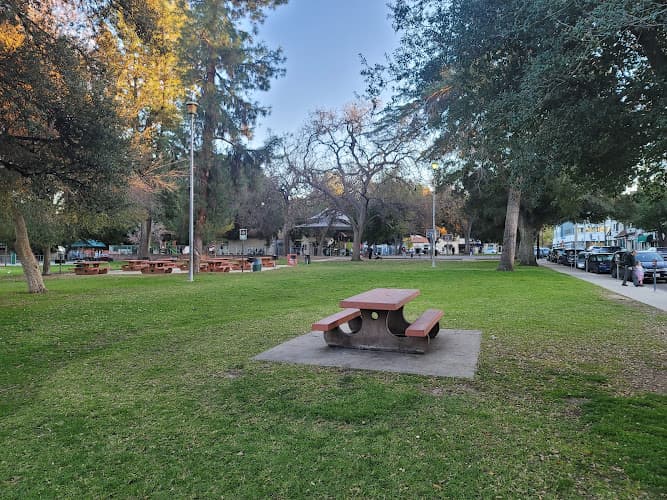 Dog Park Encino Park Ventura