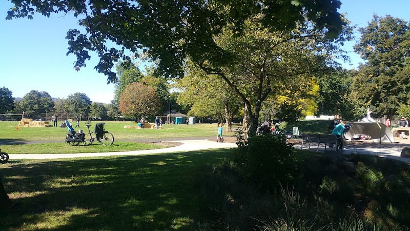 Dog Park Harper's Playground - Arbor Lodge Park Portland