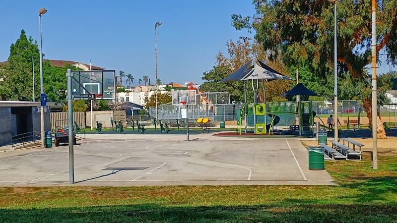 Dog Park Queen Anne Park Los Angeles