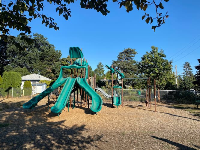 Dog Park Sabin HydroPark Portland