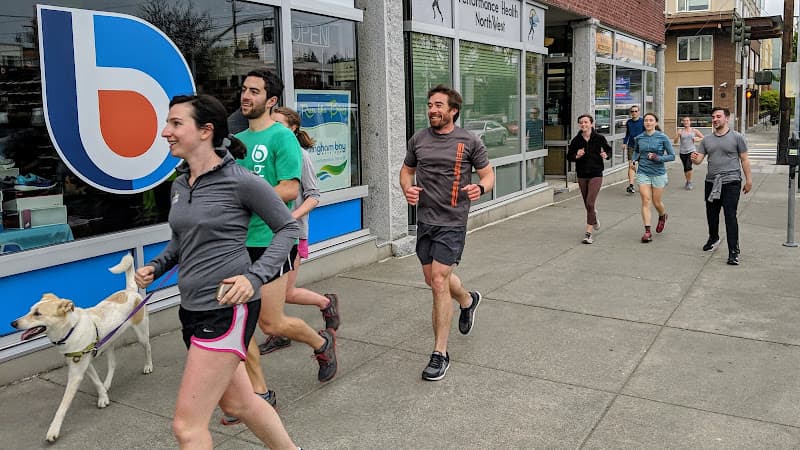 Dog trainer BBay Running Bellingham