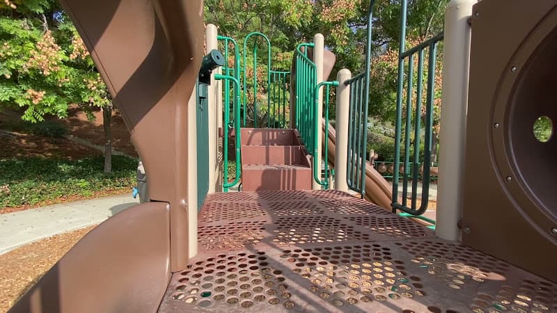 Dog trainer Critical Thinking Dog Services Corona