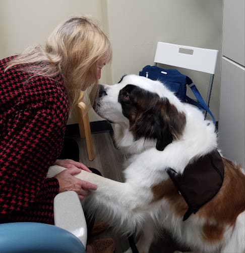 Dog trainer Growing Up K9 Hillsboro