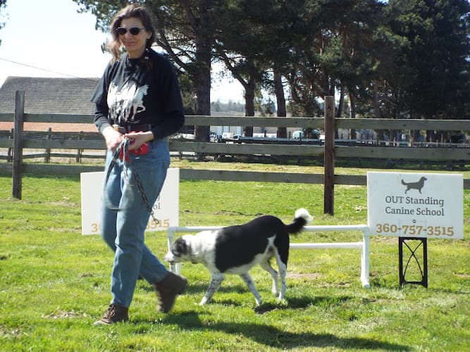 Dog trainer Hoof And Woof Bellingham