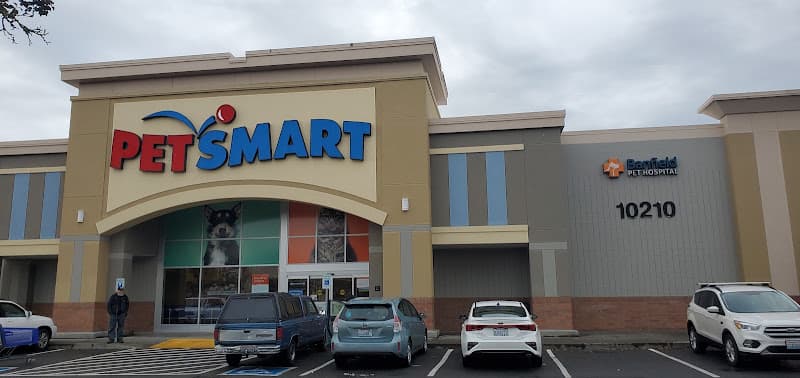 Dog trainer PetSmart Dog Training Tacoma