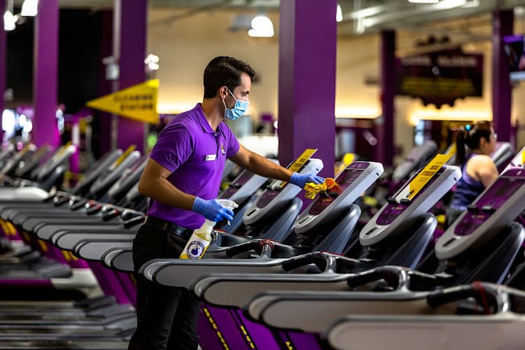 Dog trainer Planet Fitness Redding