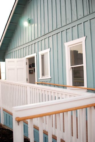 Dog trainer Splash Premier Pet Resort Westminster