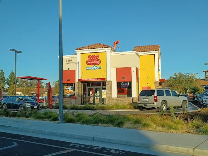 Dog trainer Wienerschnitzel Elk Grove