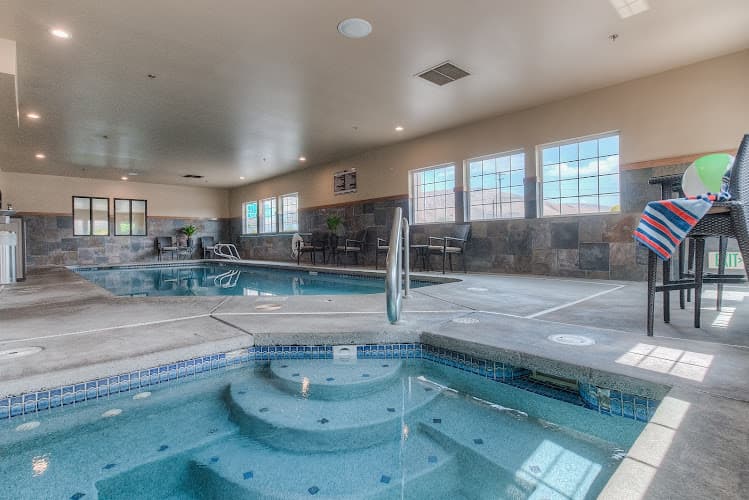 Dog walker Best Western Plus Yakima Hotel Yakima