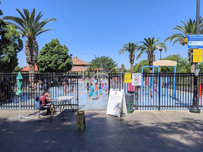 Dog walker Celebration Park Moreno Valley
