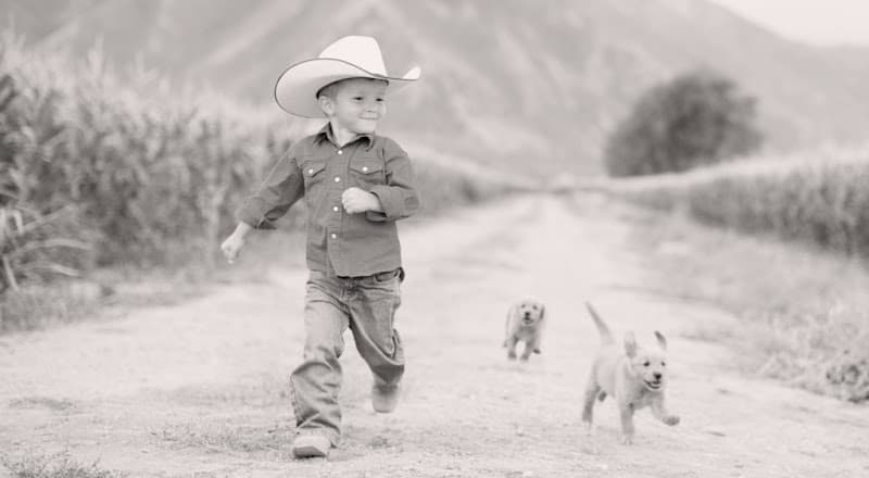 Dog walker Coastal Farm & Ranch Yakima
