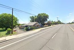 Dog walker Cottonwood Kennels Yakima