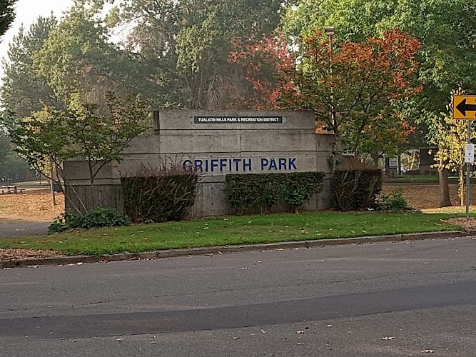 Dog walker Griffith Park Beaverton