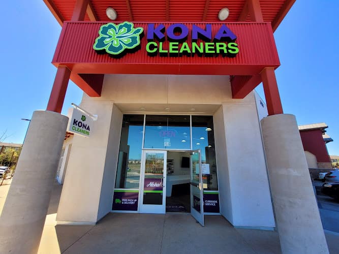 Dog walker Kona Cleaners Ontario