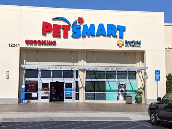 Dog walker PetSmart Long Beach