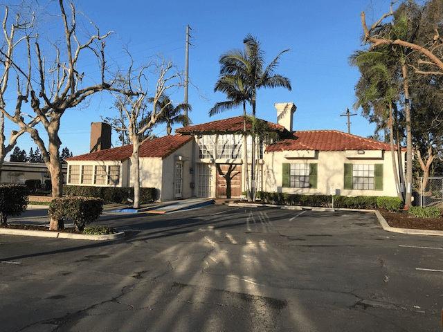 Dog walker Southern California Prosthetics Santa Ana