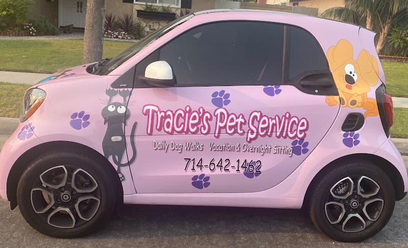 Dog walker Tracie's Pet Service Costa Mesa