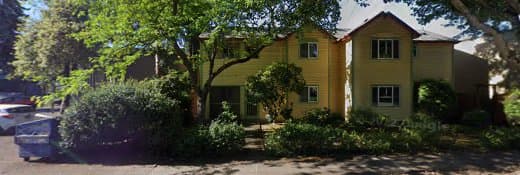 Dog walker ValPals Pet Sitting Eugene
