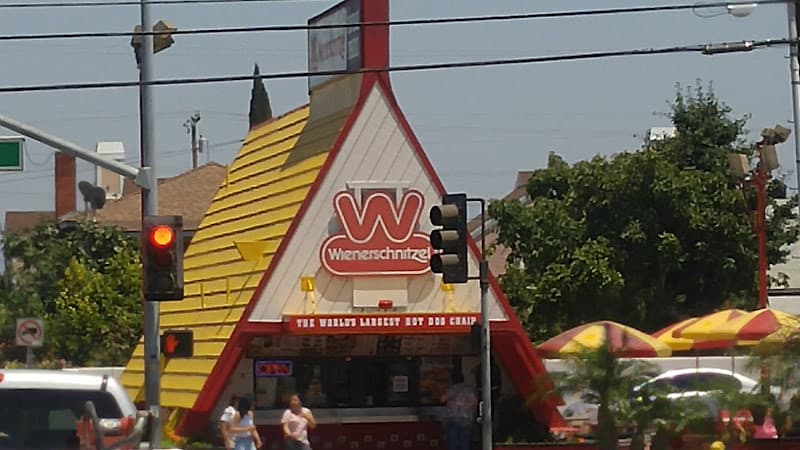 Dog walker Wienerschnitzel Westminster