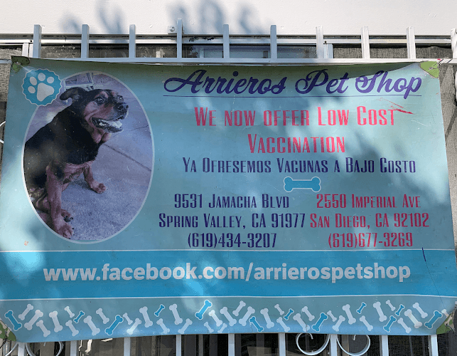 Pet boarding service Arrieros Pet Shop San Diego