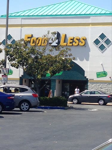 Pet boarding service Food4Less Moreno Valley