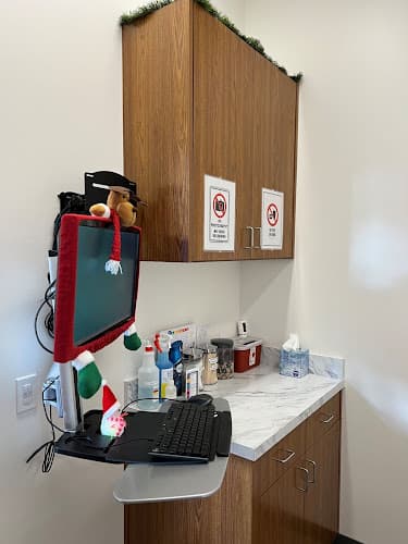 Pet boarding service Golden Paws Pet Clinic Fremont