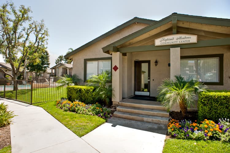 Pet boarding service Highland Meadows Moreno Valley