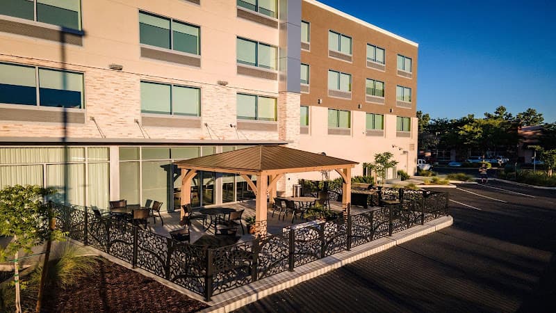 Pet boarding service Holiday Inn Express & Suites Chico, an IHG Hotel Chico