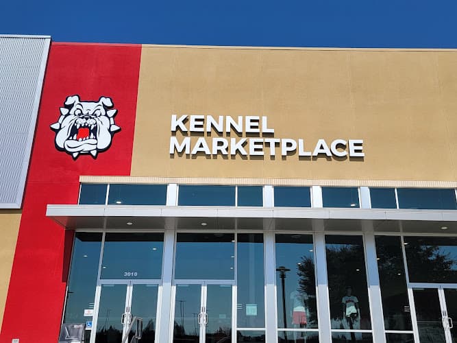 Pet boarding service Kennel Marketplace Fresno