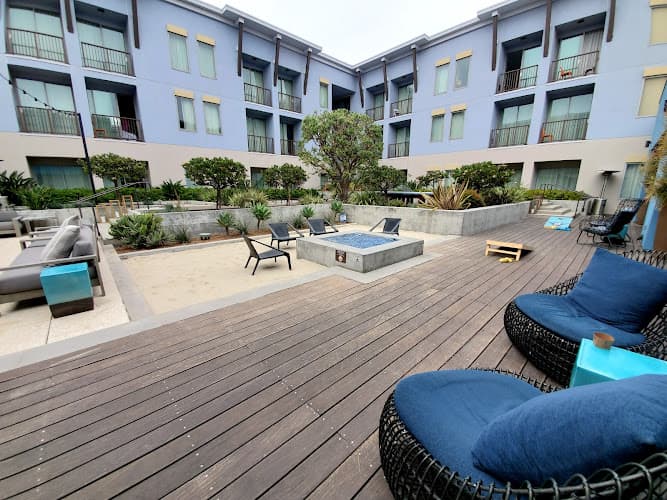 Pet boarding service Kimpton Shorebreak Huntington Beach Resort Huntington Beach