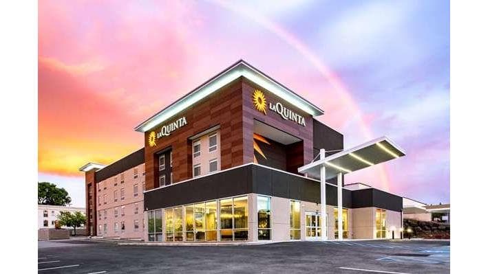 Pet boarding service La Quinta Inn & Suites by Wyndham Spokane Downtown Spokane