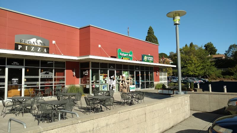 Pet boarding service Nature's Pet Market Eugene Eugene