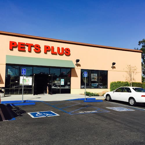 Pet boarding service Pets Plus Escondido