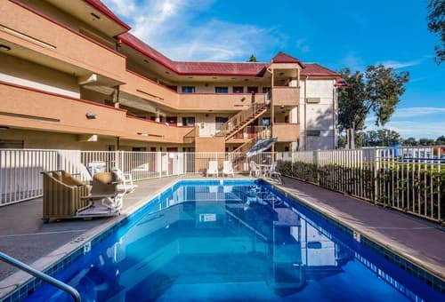 Pet boarding service Red Roof Inn & Suites Vallejo Vallejo