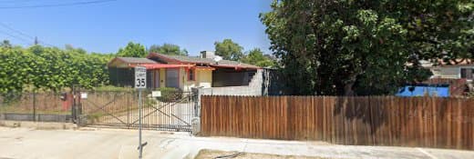 Pet boarding service Royalty Pet Care Pasadena