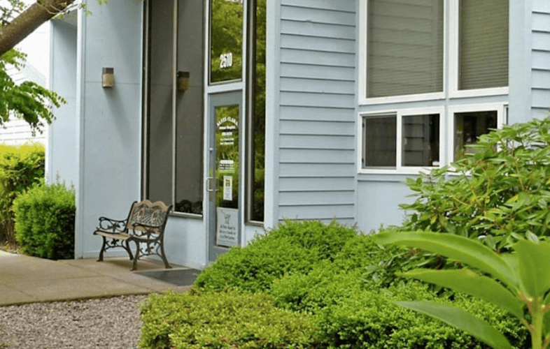 Pet boarding service Santa Clara Animal Hospital Eugene