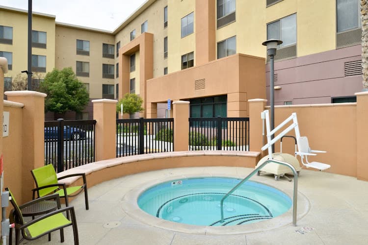 Pet boarding service SpringHill Suites by Marriott Corona Riverside Corona