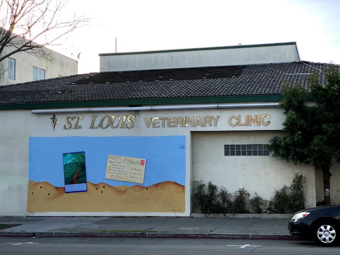 Pet boarding service St. Louis Veterinary Clinic Oakland