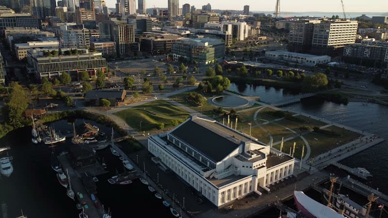 Pet boarding service Summit Dental Care- NamThien Vu DDS Seattle