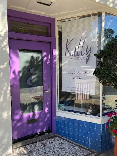 Pet boarding service The Kitty Chateau San Francisco