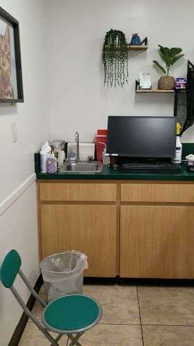 Pet vet Encino Veterinary Center Burbank