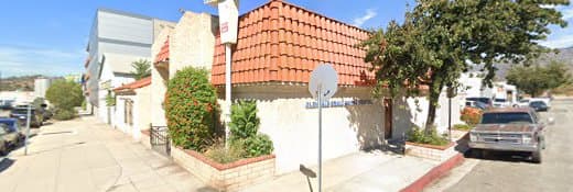 Pet vet Glendale Small Animal Hospital: Tanveer Hussain, D.V.M. Glendale