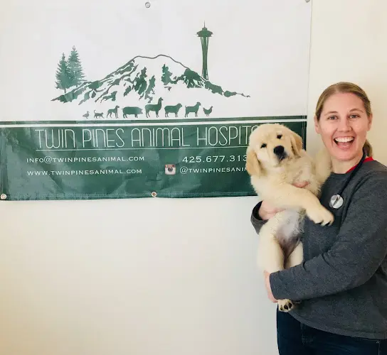 Pet vet Twin Pines Animal Hospital Kirkland