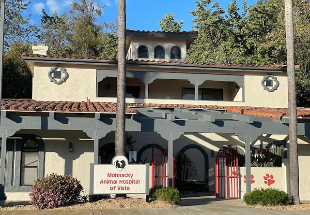 Pet vet Mohnacky Animal Hospitals of Vista Oceanside