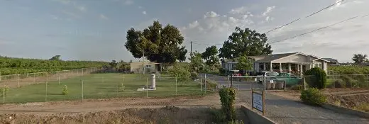 Dog day care center Cj's California Bed & Biscuit Fresno